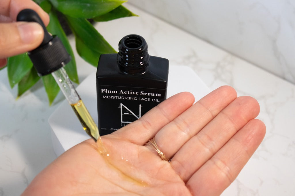 Moisturizing plum serum